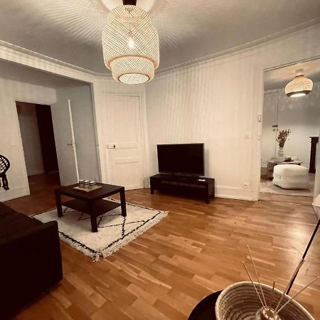 Chic Apartment On The Famous Shopping Rue Du Faubourg Saint-Honore Street Παρίσι Εξωτερικό φωτογραφία